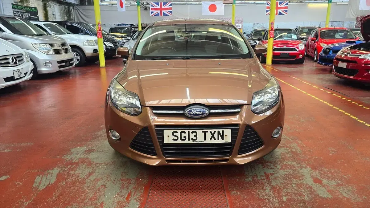 Used Ford Focus Zetec 2013 Brown Hatchback