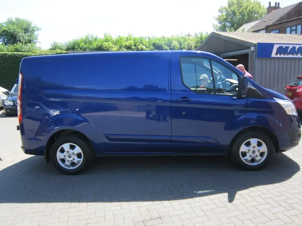 Used Ford Transit Custom Limited 125 HP (91 kW) 2016 Blue Van