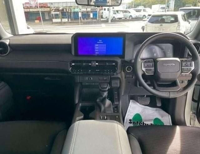 Used Toyota Land Cruiser Edition 163 HP (119 kW) 2025 White SUV