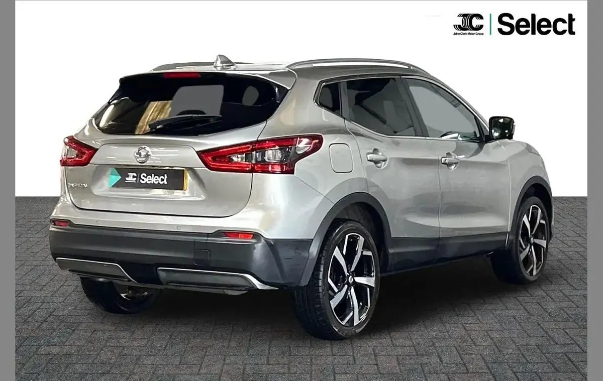 Used Nissan Qashqai Tekna 115 HP (84 kW) 2018 Silver SUV