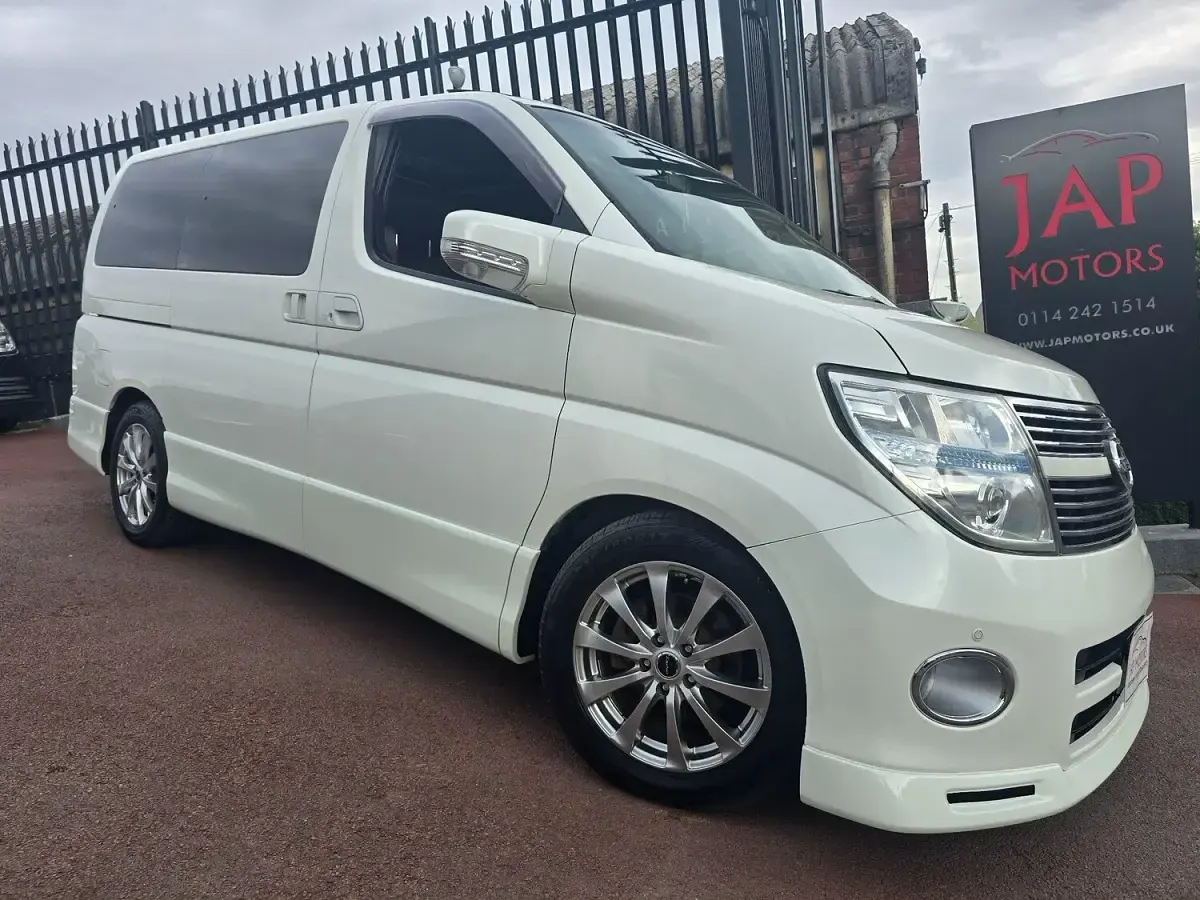 Used Nissan Elgrand 2025 White