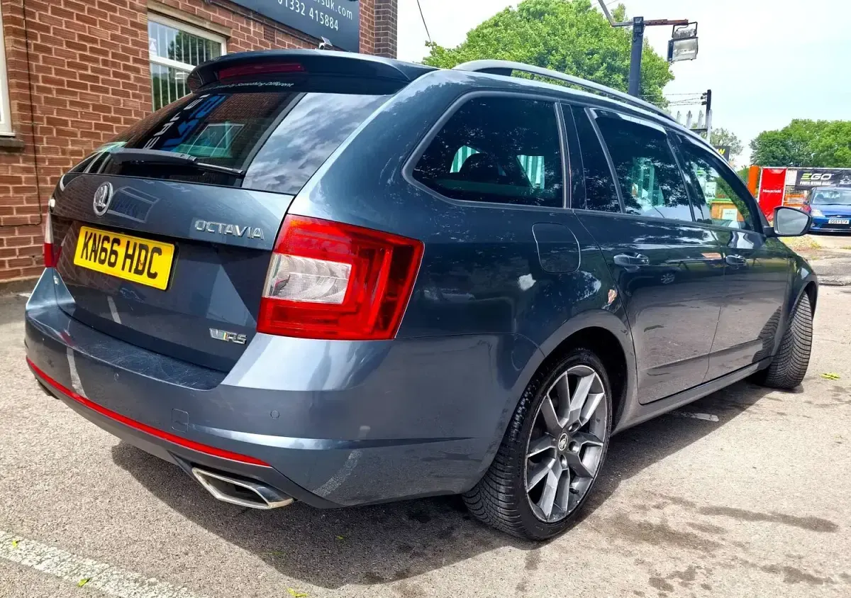 Gebraucht Skoda Octavia vRS 184 PS (135 kW) 2016 Grau Kombi