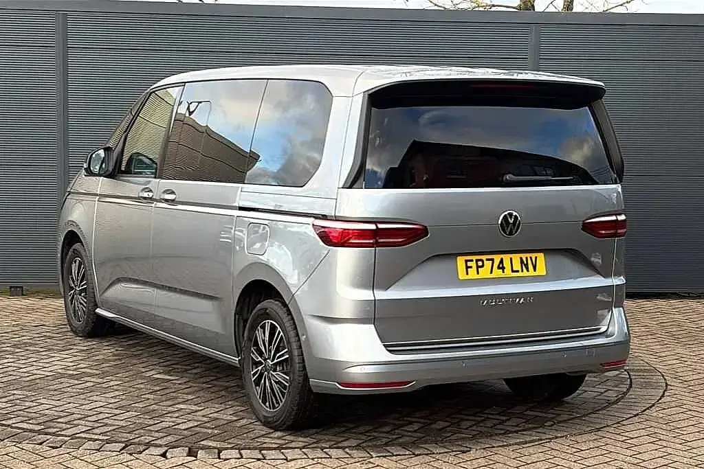 Used VW Multivan Style 204 HP (150 kW) 2024 Silver MPV