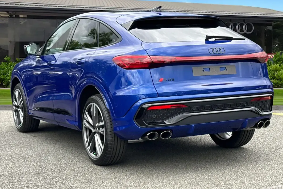 New Audi SQ5 Sportback Black Edition 2026 Blue SUV
