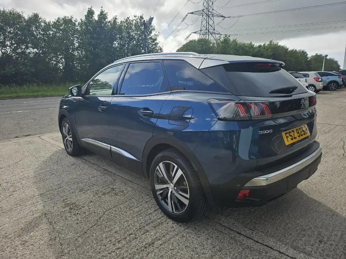 Used Peugeot 3008 Allure Premium 222 HP (163 kW) 2022 Blue SUV