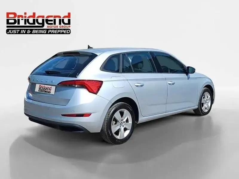 Used Skoda Scala SE 115 HP (84 kW) 2019 Silver Hatchback