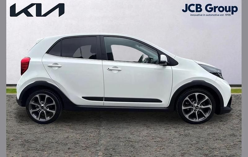 Used Kia Picanto X-Line 65 HP (47 kW) 2021 White Hatchback