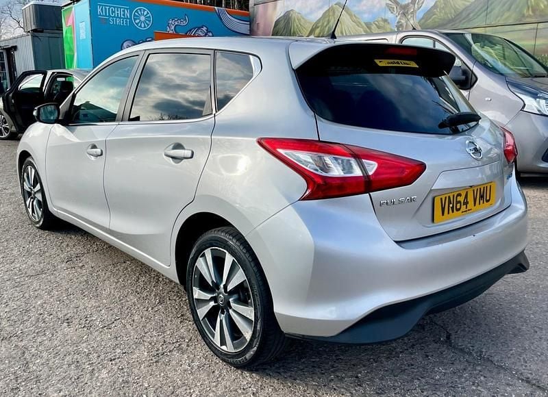 Used Nissan Pulsar Tekna 109 HP (80 kW) 2014 Silver Hatchback