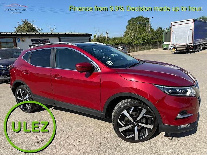 Red Used 2018 Nissan Qashqai S SUV | £11,895 (Fair price) - Image 1/3
