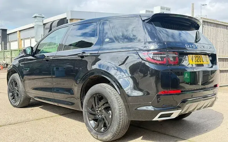 Used Land Rover Discovery 5 R-Dynamic 249 HP (183 kW) 2020 Black SUV