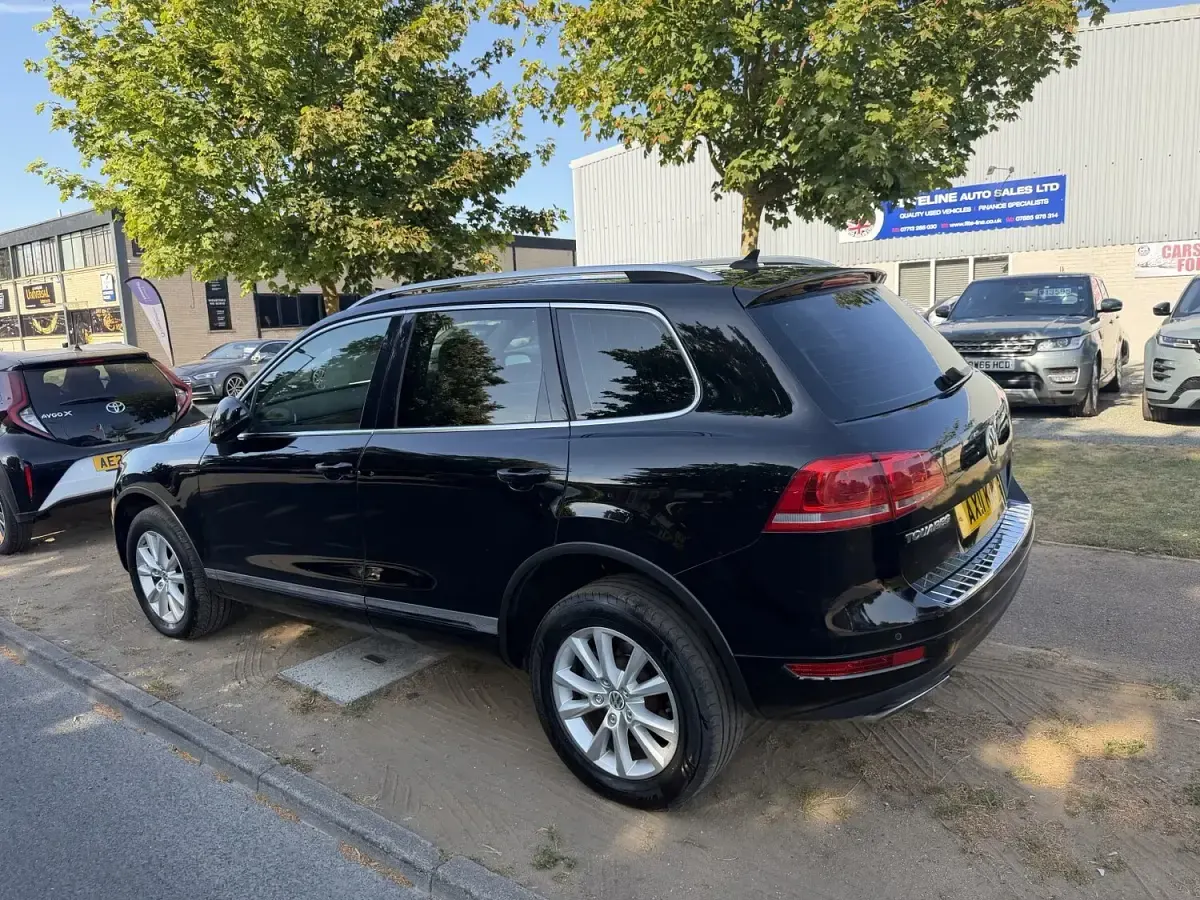 Used VW Touareg SE 2011 Black SUV