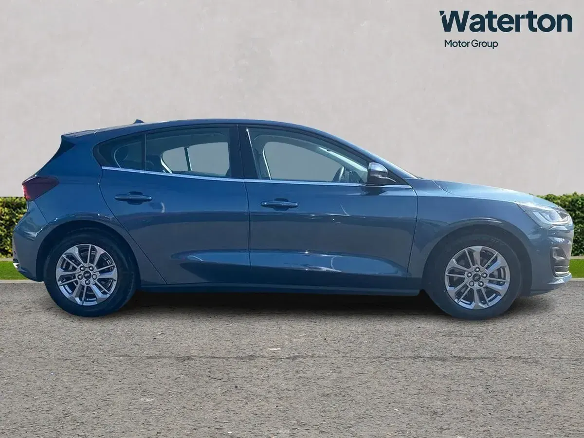 Used Ford Focus Titanium 2023 Blue Hatchback
