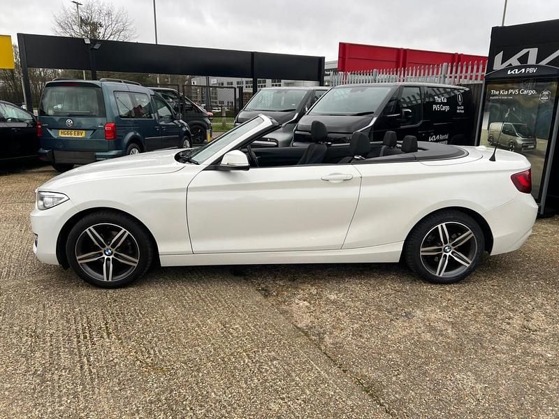 Used BMW 218 Sport Line 134 HP (98 kW) 2016 White Cabriolet