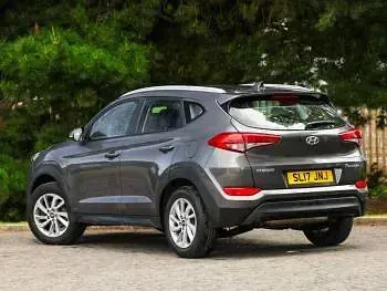 Used Hyundai Tucson SE 116 HP (85 kW) 2017 Grey SUV