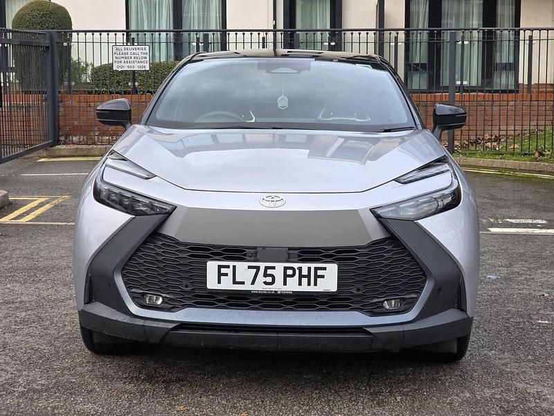 Used Toyota C-HR 2025 Silver SUV