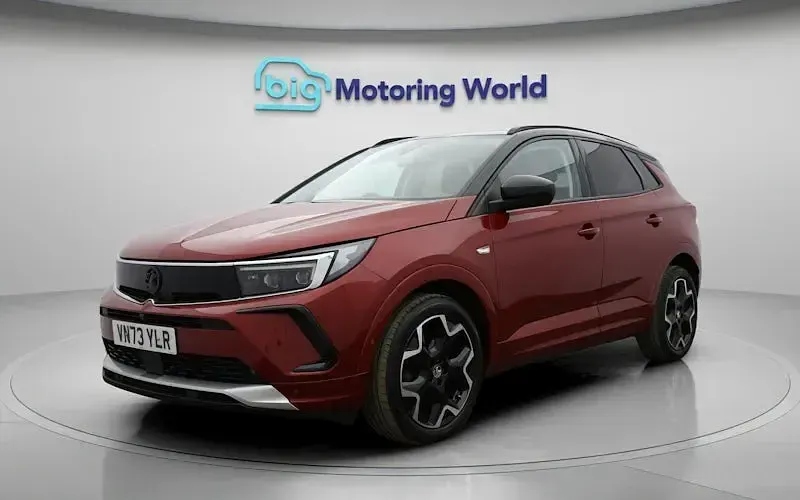 Second-hand Vauxhall Grandland X Ultimate 131 CP (96 kW) 2023 Roșu SUV