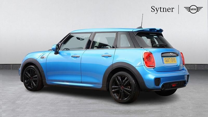 Used Mini Cooper Hatch 134 HP (98 kW) 2017 Blue Hatchback