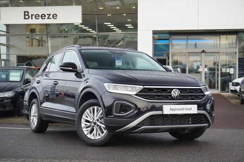 Used 2024 VW T-Roc Life SUV | £24,189 (A bit pricey) - Image 1/4