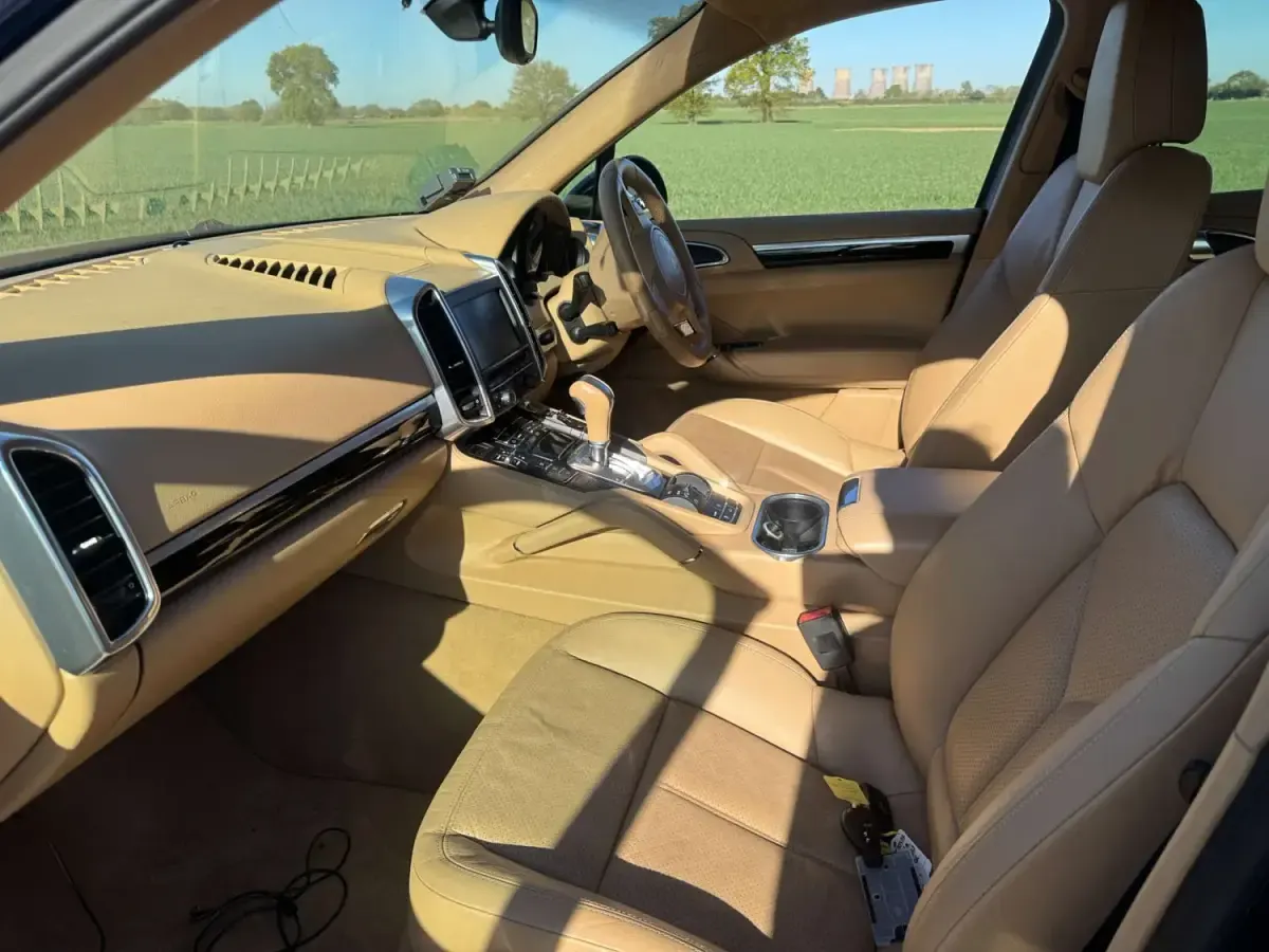 Używany Porsche Cayenne 300 KM (220 kW) 2012 Niebieski SUV