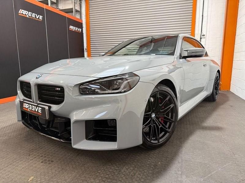 Begagnad BMW M2 Shadowline 460 HK (338 kW) 2023 Grå Sportkupé