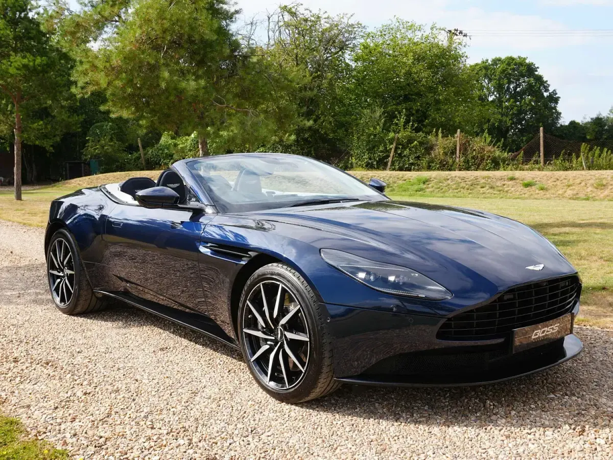 Used Aston Martin DB11 535 HP (393 kW) 2021 Blue Cabriolet