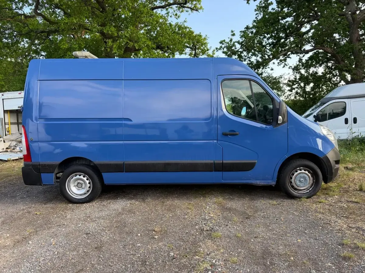 Used Renault Master 2011 Blue Van