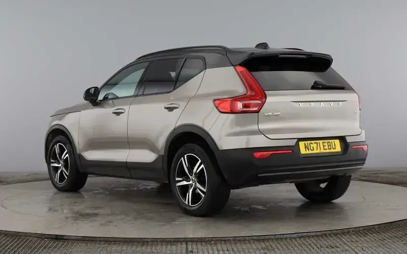 Used Volvo XC40 R-Design 163 HP (119 kW) 2021 Grey SUV