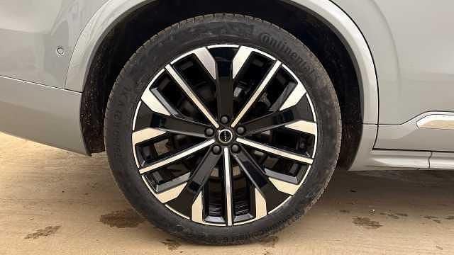 Used Volvo XC90 Ultra 250 HP (183 kW) 2025 Grey SUV