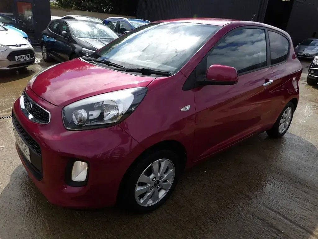 Used Kia Picanto 66 HP (48 kW) 2016 Pink Hatchback