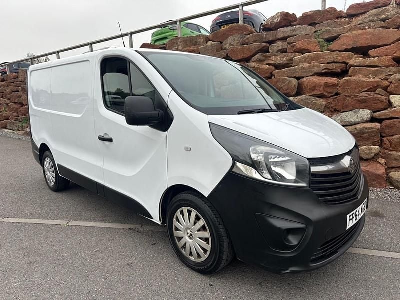 White Used 2014 Vauxhall Vivaro drive Van | £2,690 (Super price) - Image 1/4