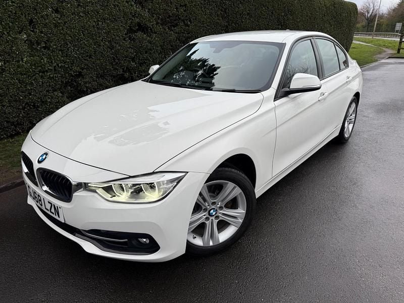 Used BMW 318 Sport Line 2018 White Sedan