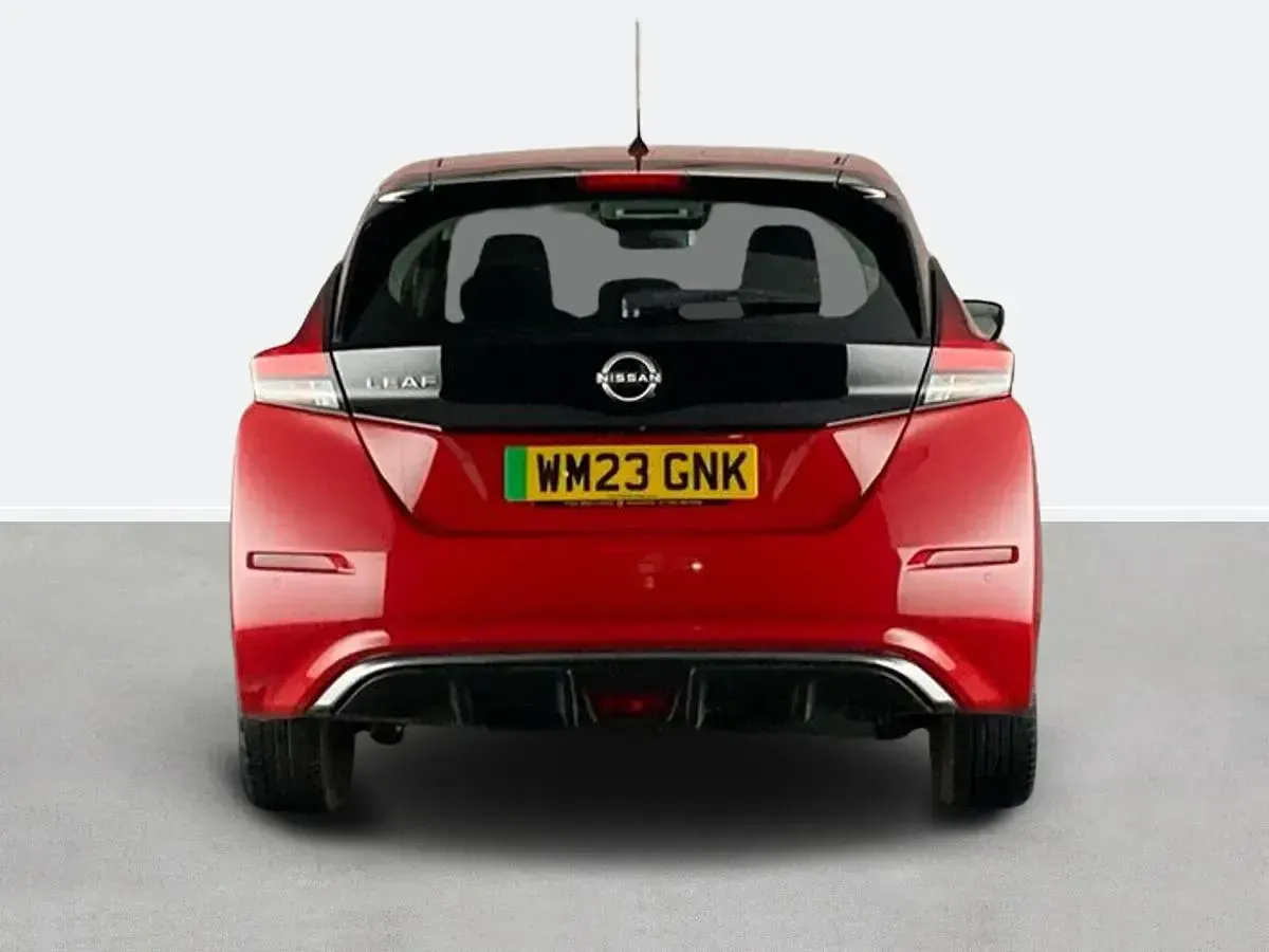 Used Nissan Leaf Acenta 110 kW (150 HP) 2023 Red Hatchback
