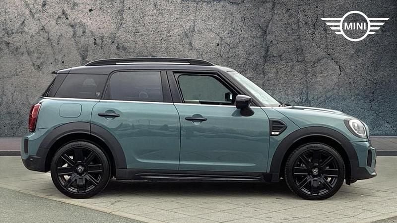 Used Mini Cooper Countryman Exclusive 134 HP (98 kW) 2022 Green SUV