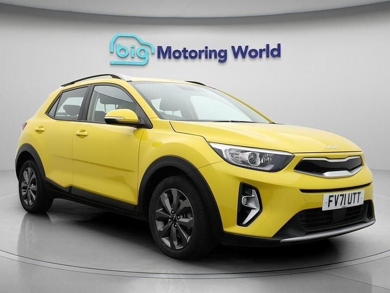 Yellow Used 2022 Kia Stonic 2 SUV | £11,400 (Good price) - Image 1/4