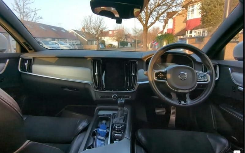Used Volvo V90 R-Design 190 HP (139 kW) 2019 Estate