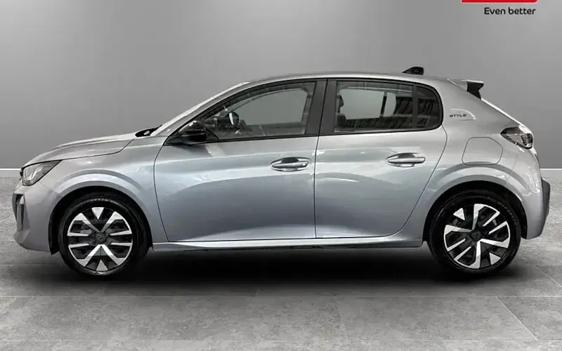 Begagnad Peugeot 208 Style 101 HK (74 kW) 2025 Halvkombi