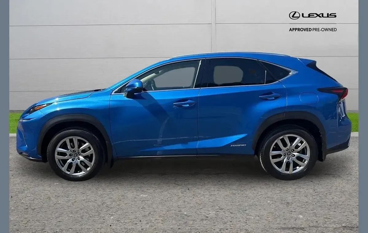 Used Lexus NX300h Luxury Line 194 HP (142 kW) 2018 Blue SUV