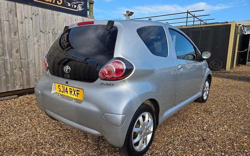 Used Toyota Aygo 68 HP (50 kW) 2014 Silver Hatchback