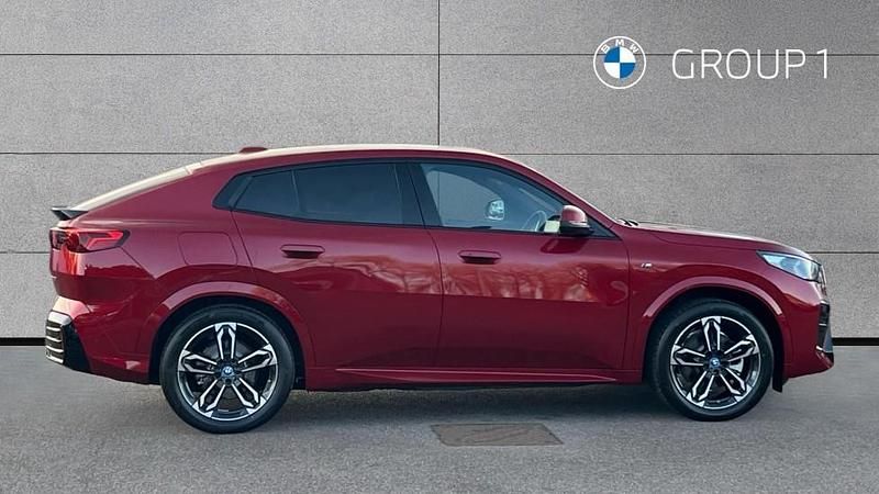 Usado BMW iX2 M Sport 227 kW (309 HP) 2025 Vermelho SUV