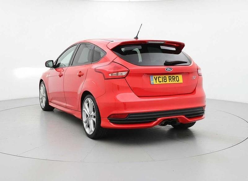 Used Ford Focus ST 2018 Red Hatchback
