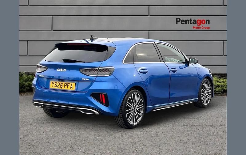 Used Kia Ceed GT-Line S 138 HP (101 kW) 2025 Blue Hatchback