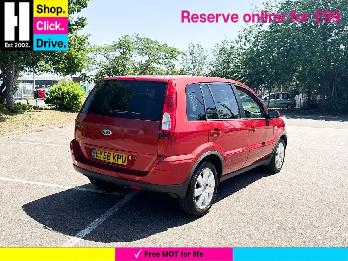 Used Ford Fusion 101 HP (74 kW) 2008 Red Hatchback
