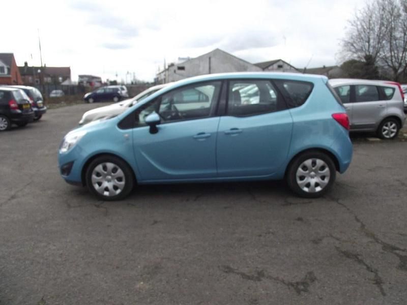 Used Vauxhall Meriva S 129 HP (94 kW) 2011 Blue MPV