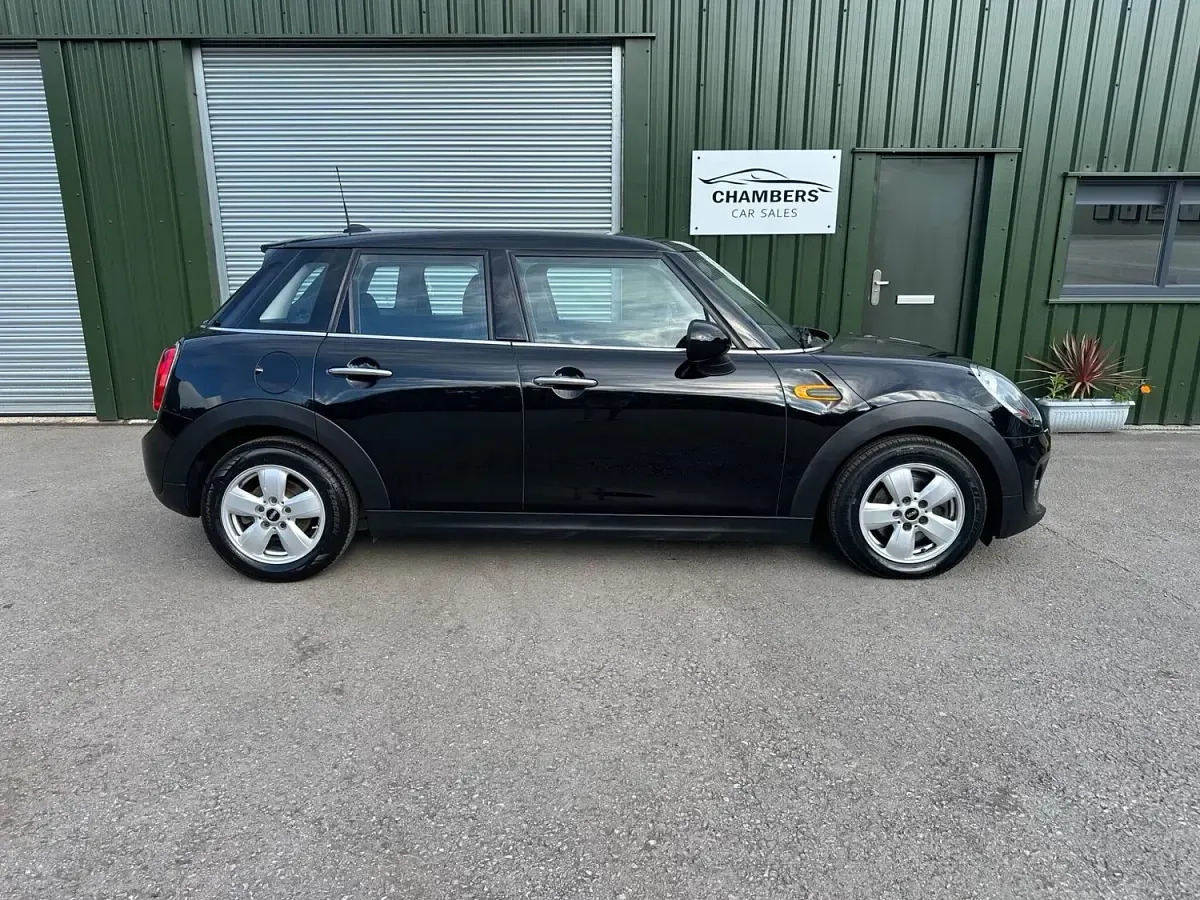 Used Mini Cooper Hatch 136 HP (100 kW) 2015 Black Hatchback