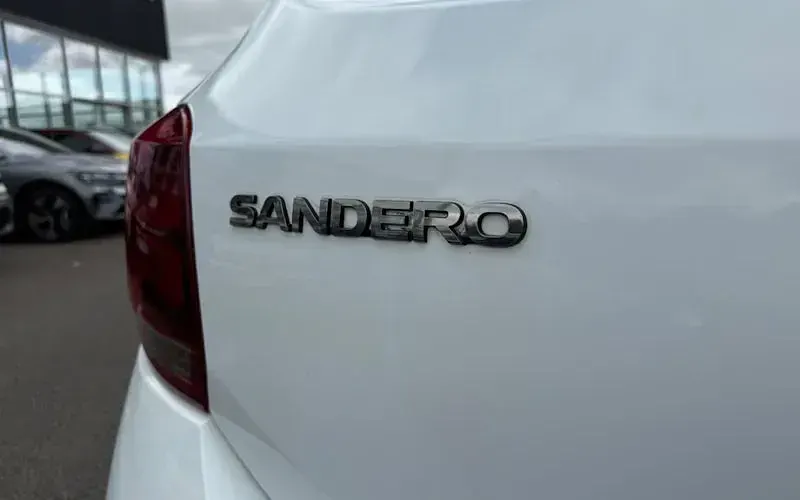 Used Dacia Sandero Essentiel 90 HP (66 kW) 2019 White Hatchback
