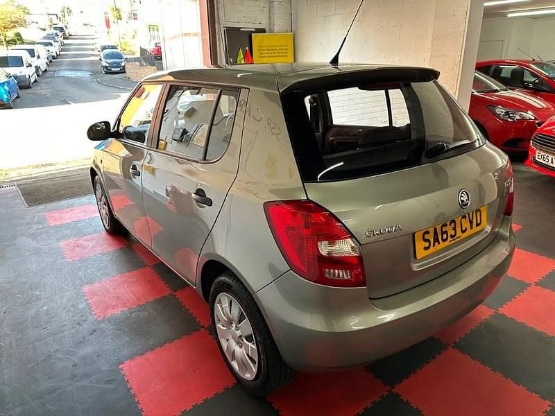 Used Skoda Fabia 60 HP (44 kW) 2013 Beige Hatchback
