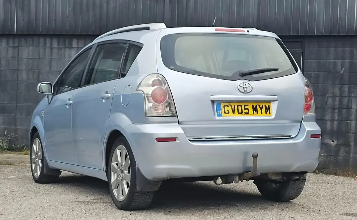 Used Toyota Corolla Verso 116 HP (85 kW) 2005 Blue MPV