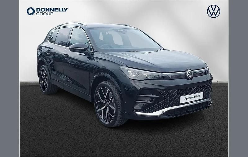 Used VW Tiguan R-line 267 HP (196 kW) 2025 Black SUV