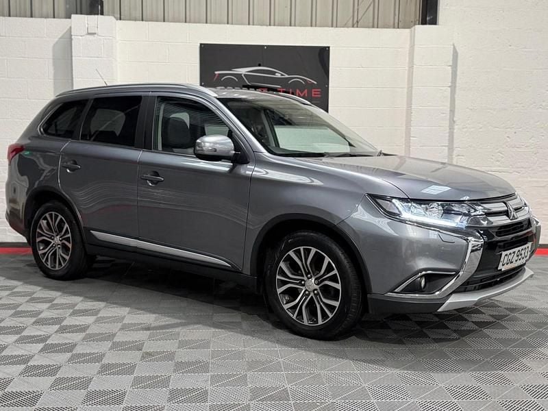 Used Mitsubishi Outlander 150 HP (110 kW) 2016 Grey SUV