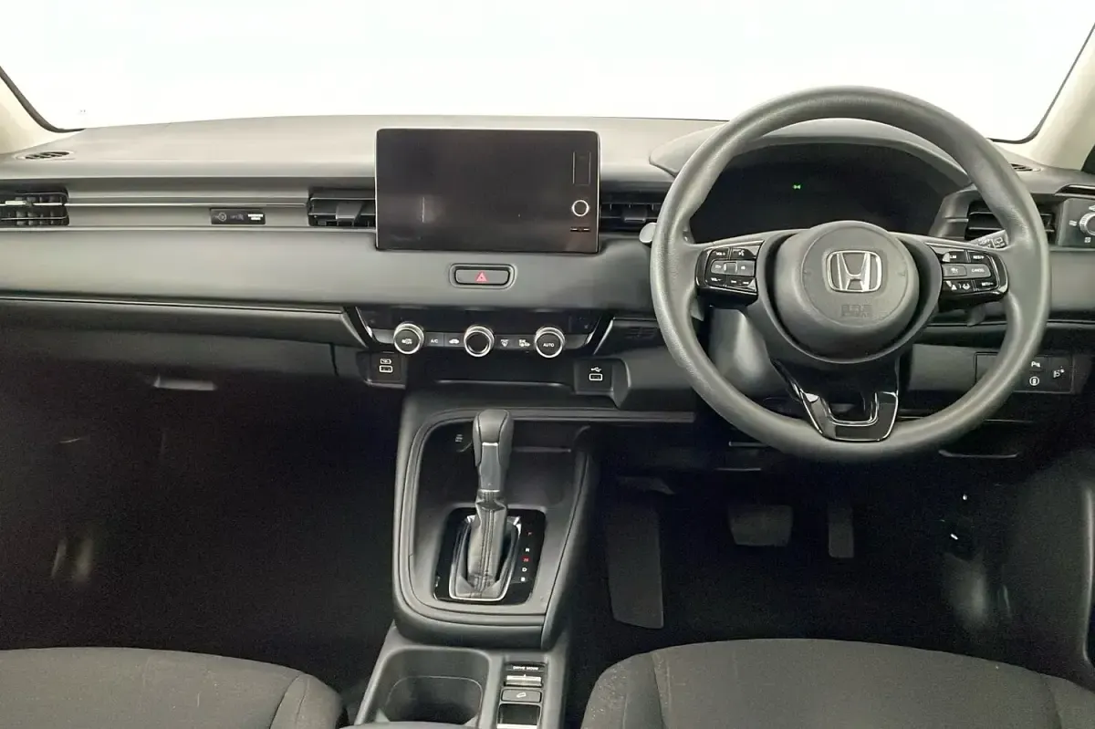 Used Honda HR-V Elegance 131 HP (96 kW) 2023 Beige SUV